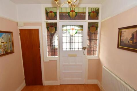 Hallway and inner door.jpg