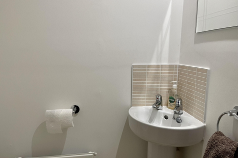 Cloakroom/wc