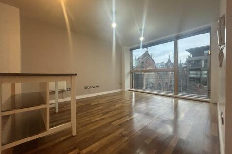 Livingroom (5).jpeg