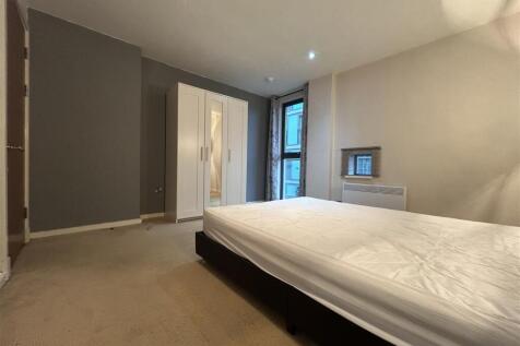 1st Bedroom (2).jpeg