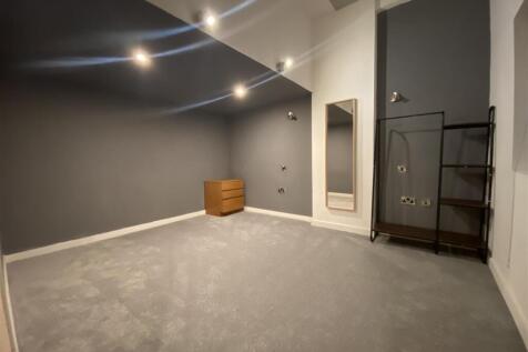 Bedroom 1.jpeg