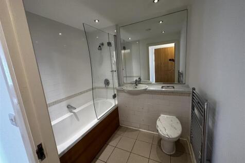 Bathroom.jpeg