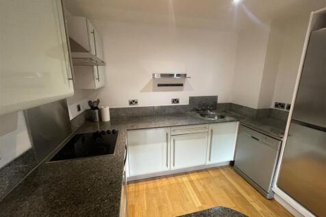 Kitchen 3.jpeg