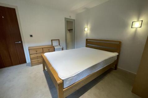 1st Bedroom 2.jpeg