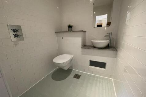 En-Suite 3.jpeg