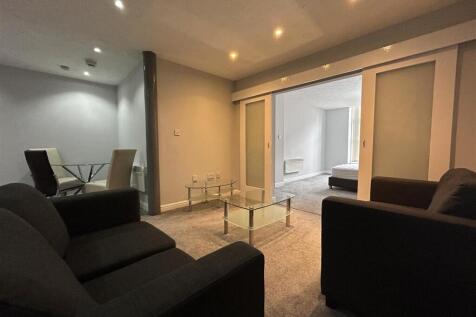 Livingroom (4).jpeg