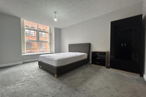 1st Bedroom (2).jpeg