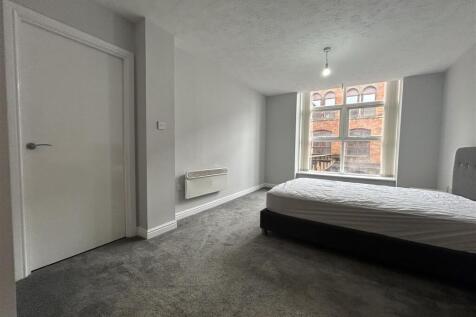 1st Bedroom (4).jpeg