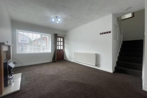 Livingroom 1.jpeg
