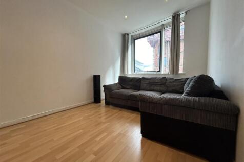 Livingroom (3).jpeg