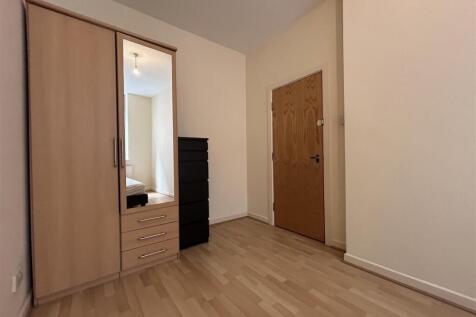 1st Bedroom (2).jpeg