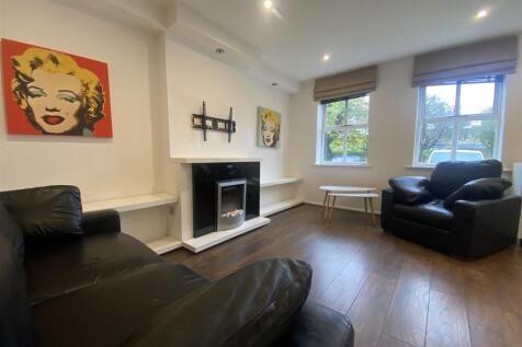 Livingroom 4.jpeg