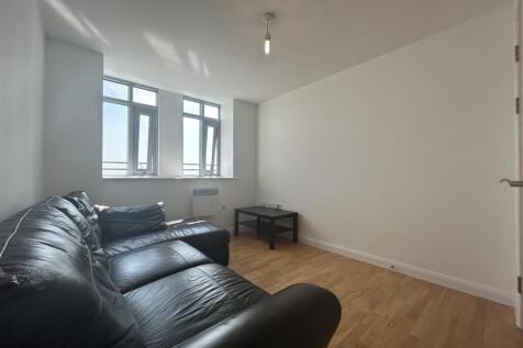 Livingroom (3).jpeg