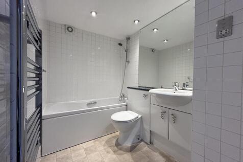 Bathroom (2).jpeg