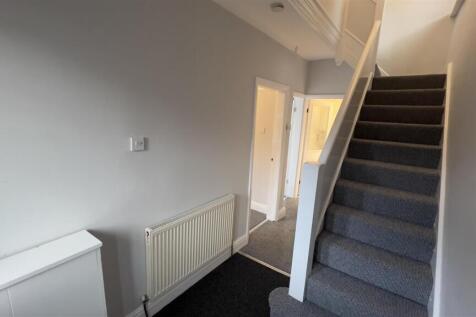 Entrance Hall 001.jpeg