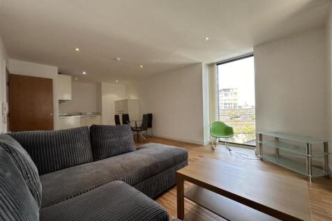 Livingroom (4).jpeg