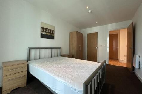 1st Bedroom (2).jpeg
