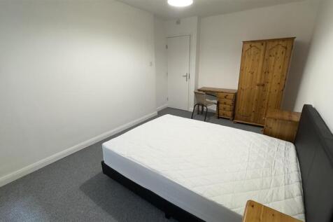 Bedroom 03.jpg