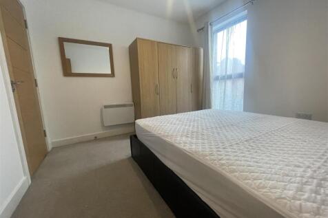1st Bedroom 2.jpeg