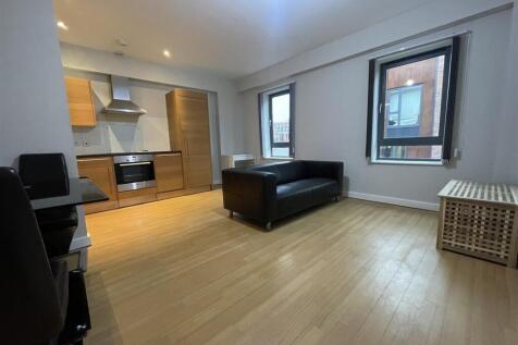 Livingroom 3.jpeg
