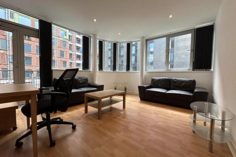 Livingroom (5).jpeg