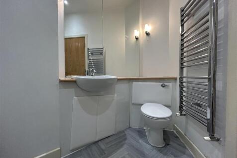 Bathroom (2).jpeg