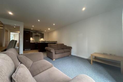 Livingroom (3).jpeg