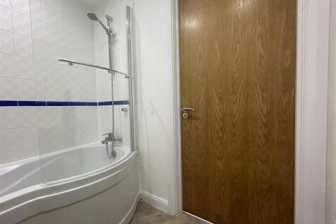 Bathroom (2).jpeg