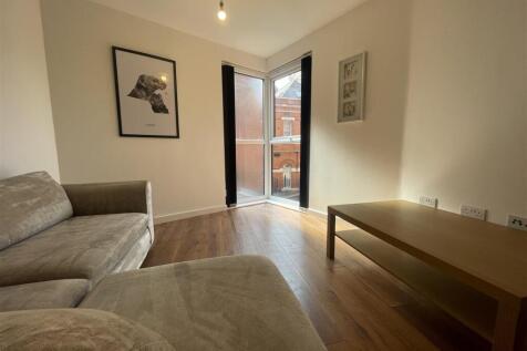 Livingroom 3.jpeg