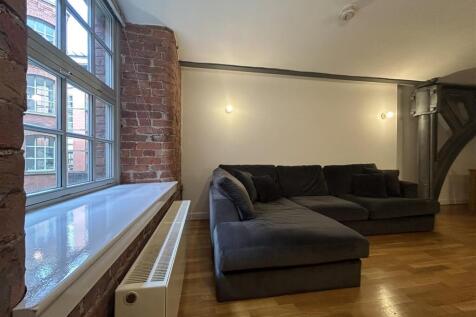 Livingroom (5).jpeg