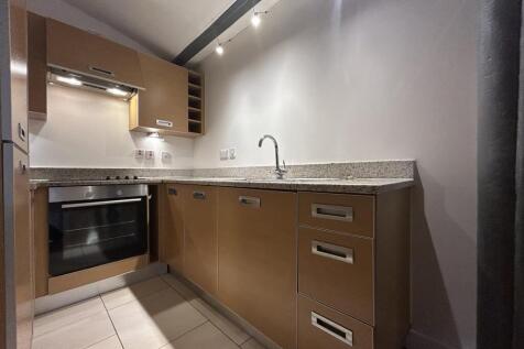 Kitchen (2).jpeg