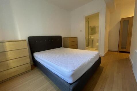 1st Bedroom 2.jpeg