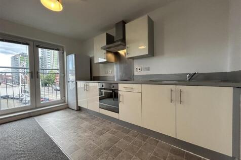 Kitchen (2).jpeg