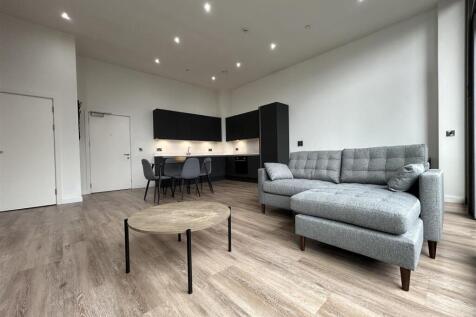 Livingroom (3).jpeg