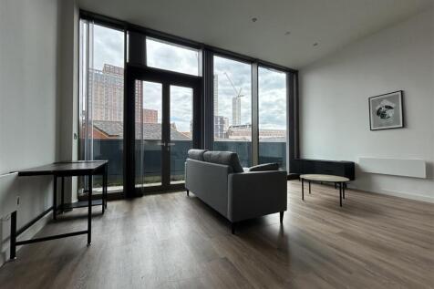 Livingroom (7).jpeg