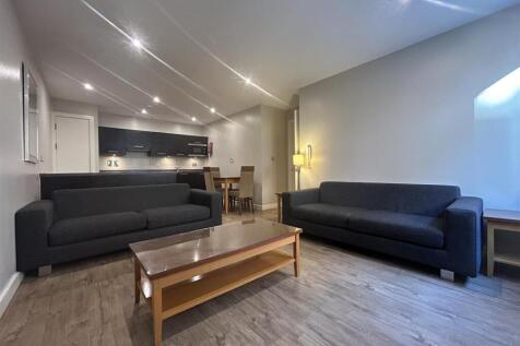 Livingroom (3).jpeg