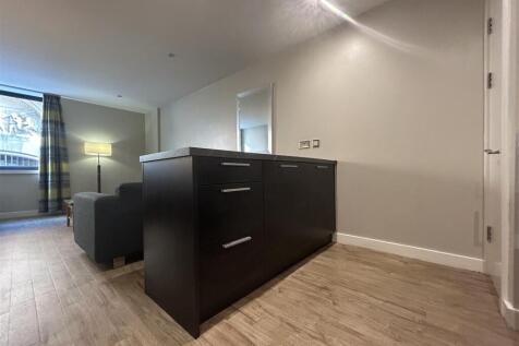 Kitchen (3).jpeg