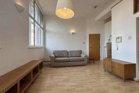Livingroom (4).jpeg