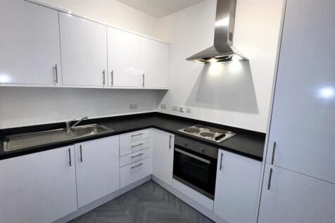 Kitchen 1.jpeg