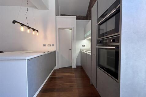 Kitchen (3).jpeg