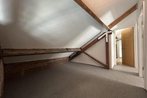 Upstairs Living.jpeg