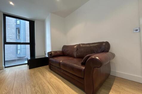 Livingroom (5).jpeg