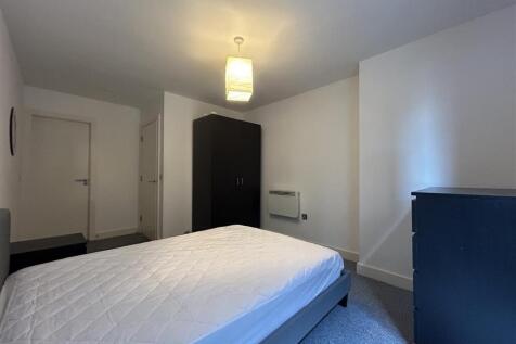 1st Bedroom (3).jpeg