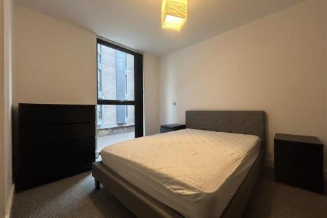 1st Bedroom (4).jpeg