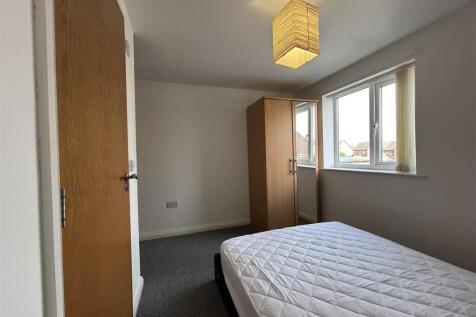 1st Bedroom (2).jpeg