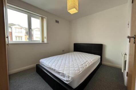 1st Bedroom (4).jpeg