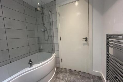 Bathroom (2).jpeg