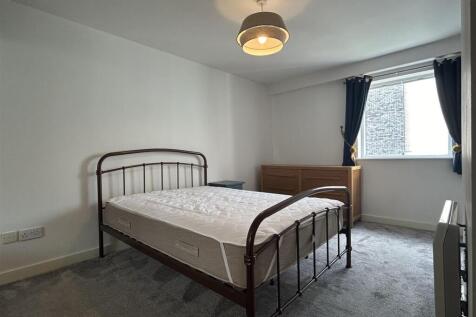 1st Bedroom.jpeg