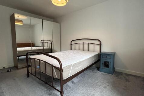 1st Bedroom (2).jpeg