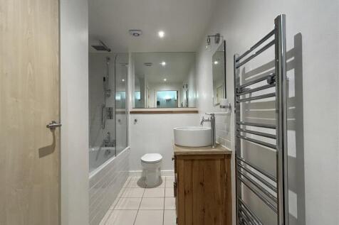 Bathroom.jpeg